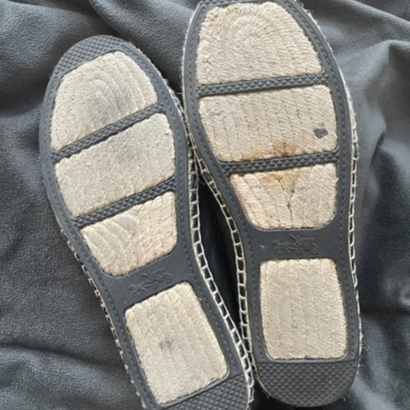 Coach Espadrilles shoes. Says sz 37 but fit more like 38-sz 7. Sadly too big - Picture 3 of 4